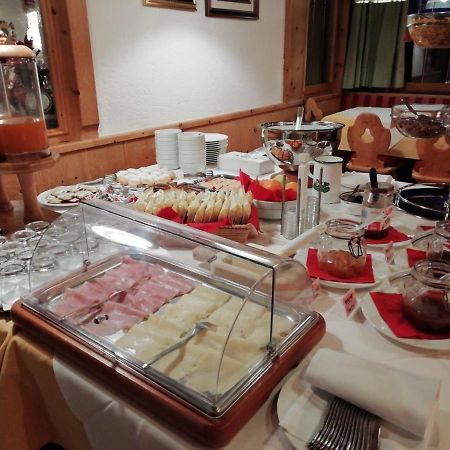 Rifugio Capanna Passo Valles Фалкаде Екстериор снимка