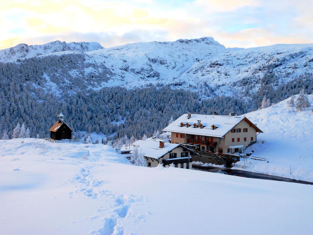 Rifugio Capanna Passo Valles Фалкаде Екстериор снимка